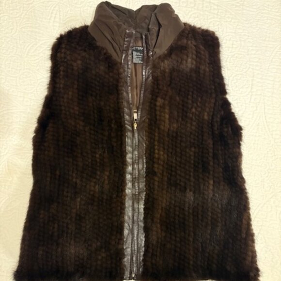 Etcetera Jackets & Blazers - Women's Etcetera Size M Zip Up Faux Fur Vest